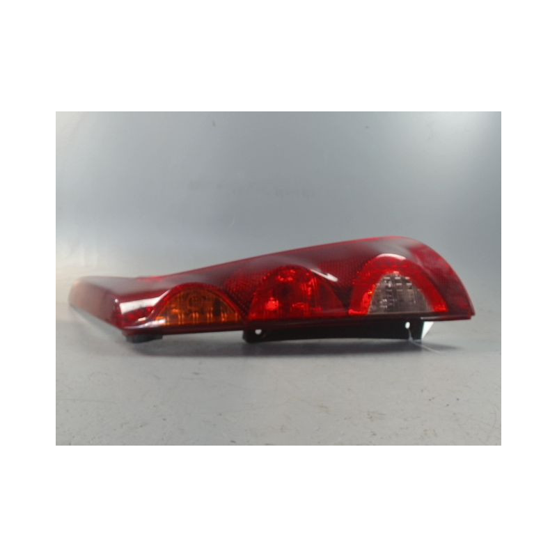 FEU ARRIERE DROIT NISSAN NOTE