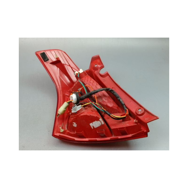 FEU ARRIERE DROIT SUZUKI SWIFT III 2005-2011