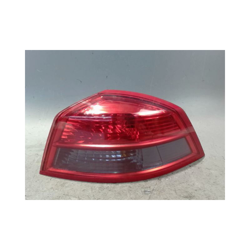 FEU ARRIERE DROIT RENAULT VELSATIS 2005-