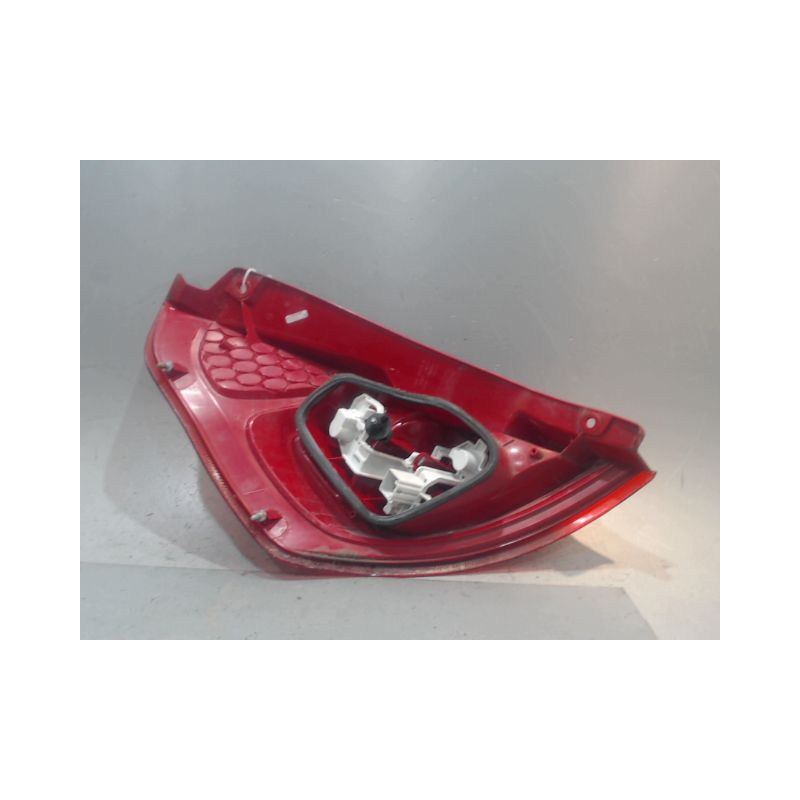 FEU ARRIERE DROIT FORD FIESTA