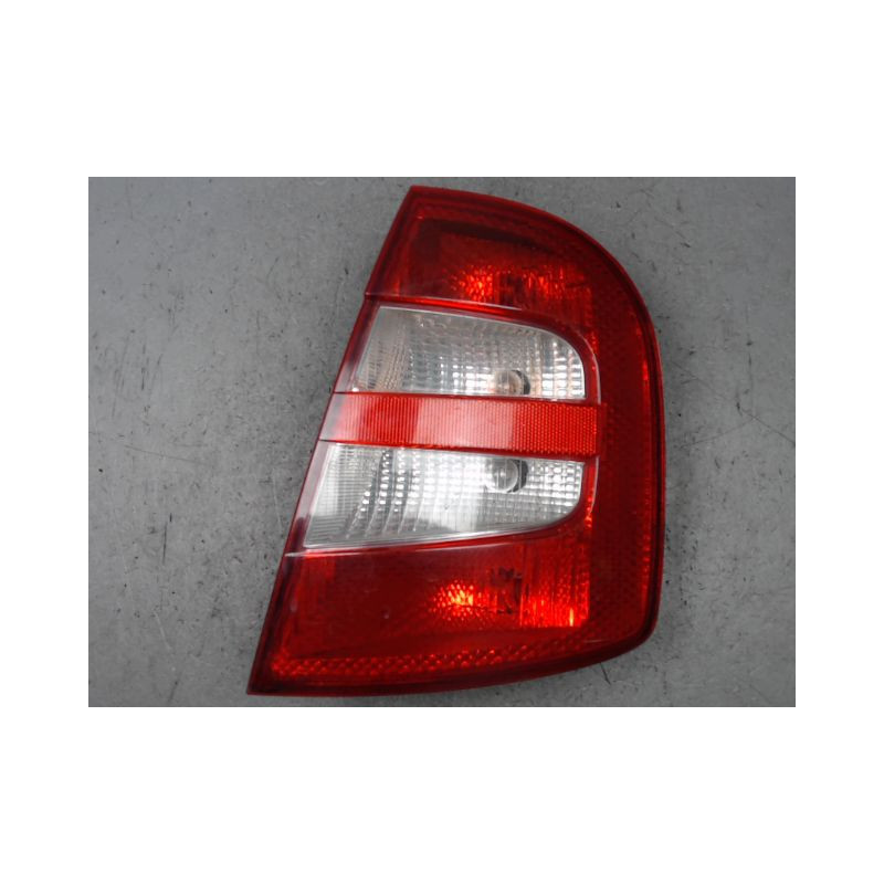 FEU ARRIERE DROIT SKODA FABIA 2004-2007