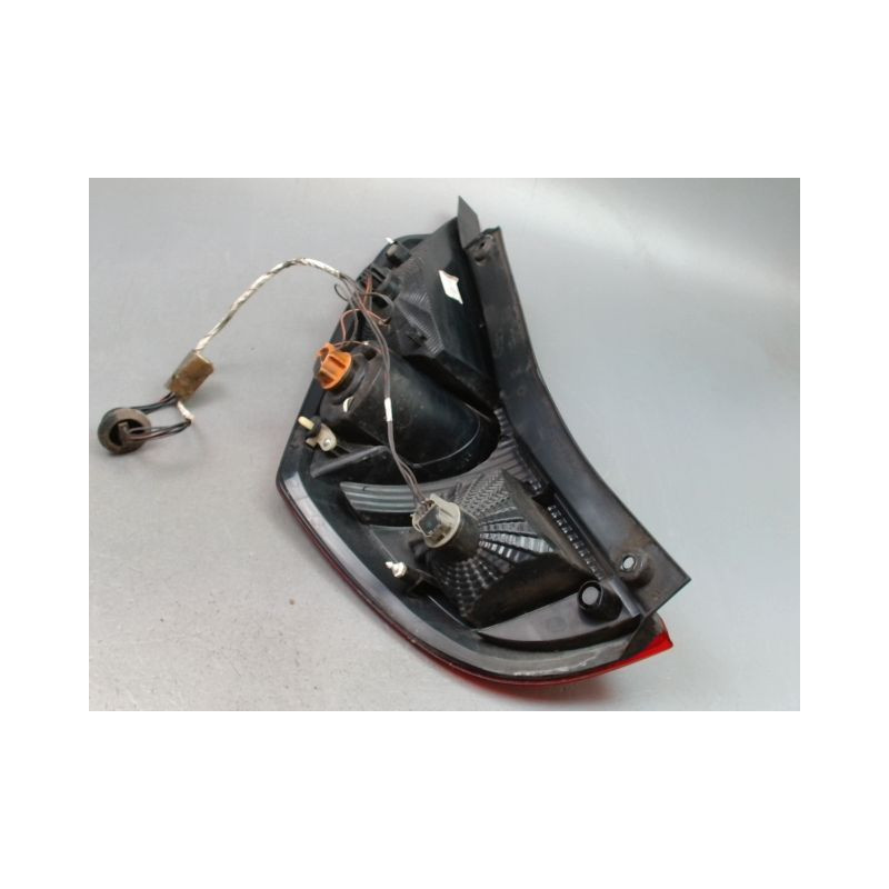 FEU ARRIERE DROIT SUZUKI SPLASH 2008-2012