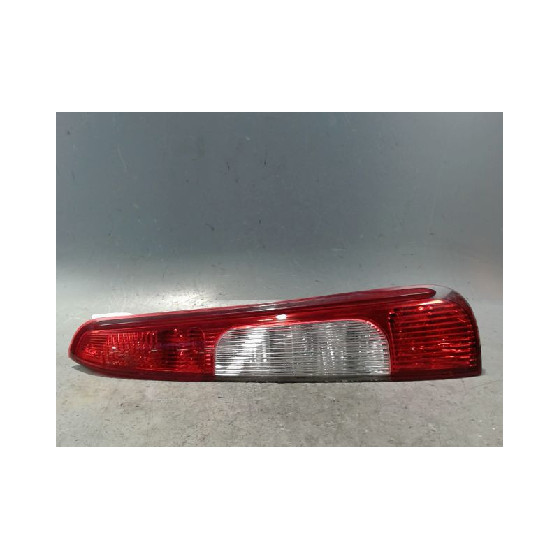 FEU ARRIERE DROIT FORD FOCUS C-MAX 03-07