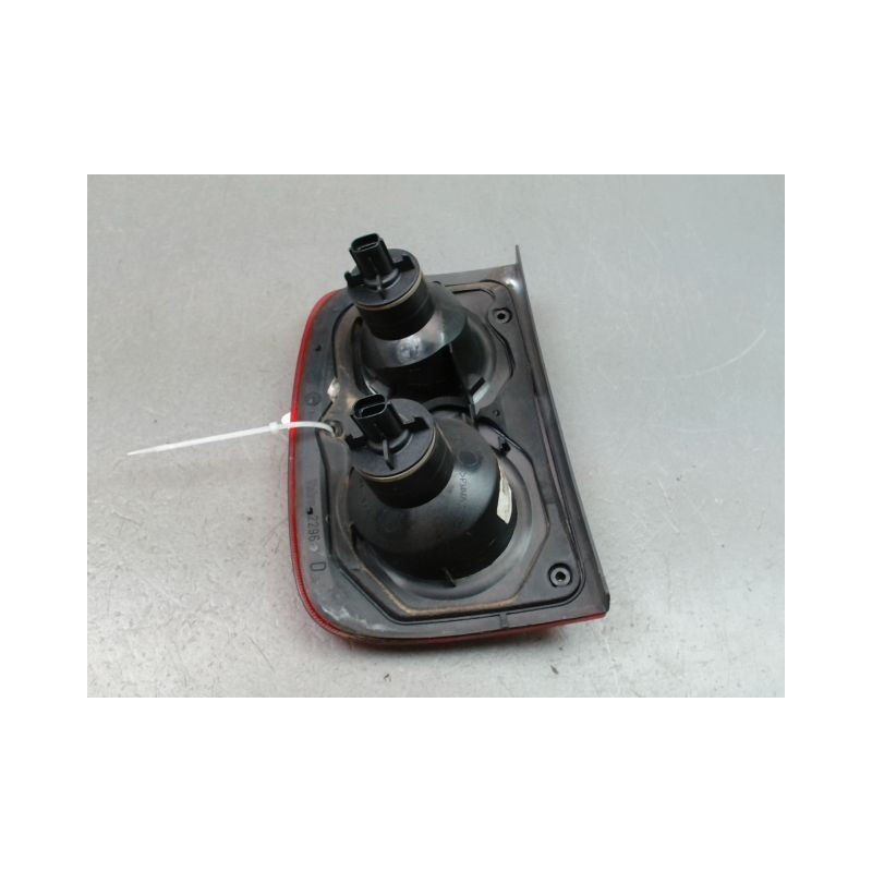 FEU ARRIERE DROIT LAND ROVER FREELANDER 2001-2002