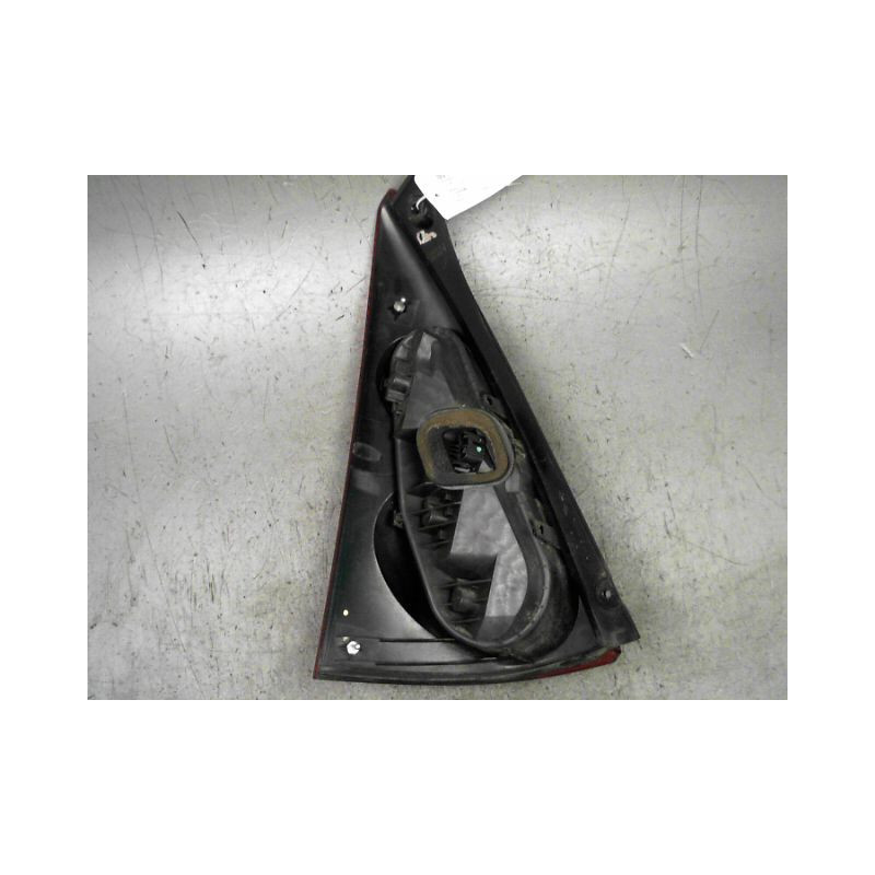 FEU ARRIERE DROIT PEUGEOT 107 5P