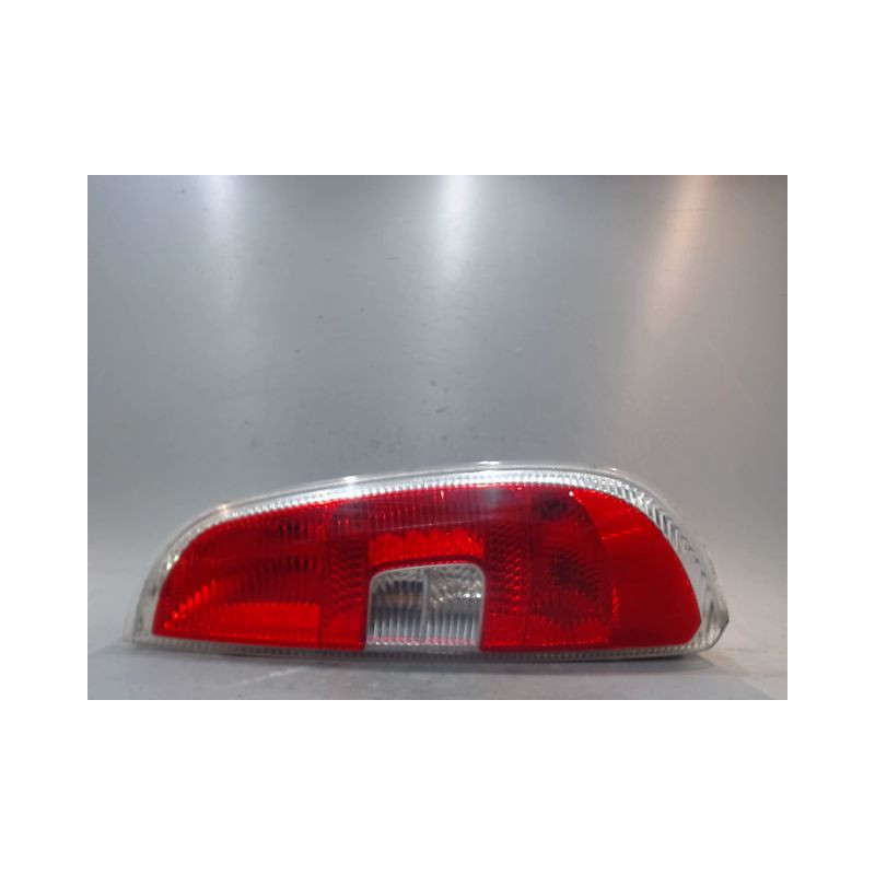 FEU ARRIERE DROIT SKODA ROOMSTER