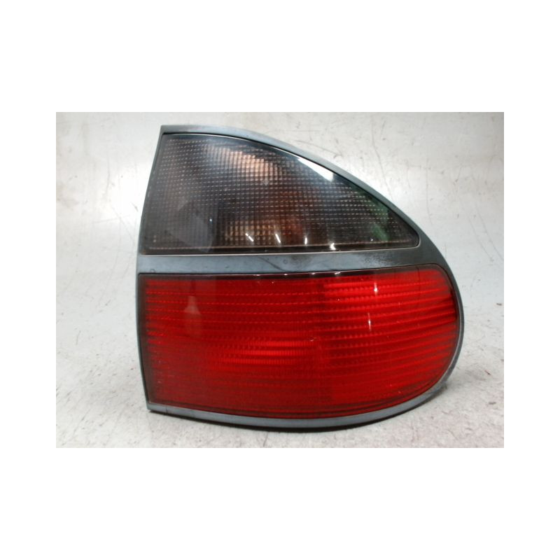 FEU ARRIERE DROIT RENAULT LAGUNA -98