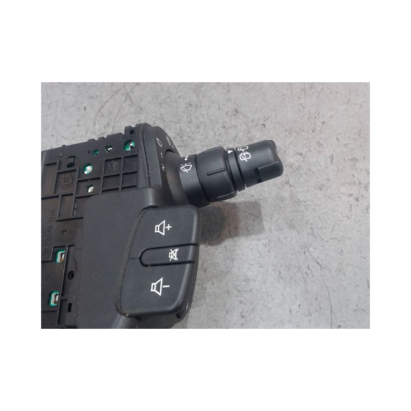 COMMANDE ESSUIE GLACE RENAULT MEGANE