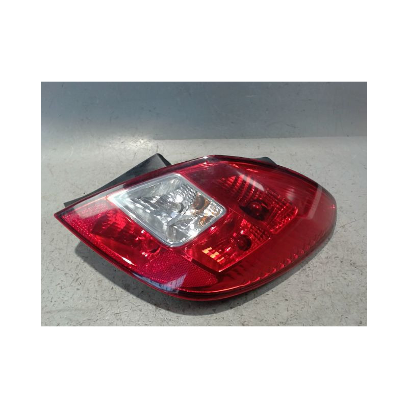 FEU ARRIERE DROIT OPEL CORSA 06-09