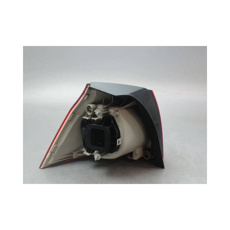 FEU ARRIERE DROIT VOLKSWAGEN GOLF V (1K) 2003-2008