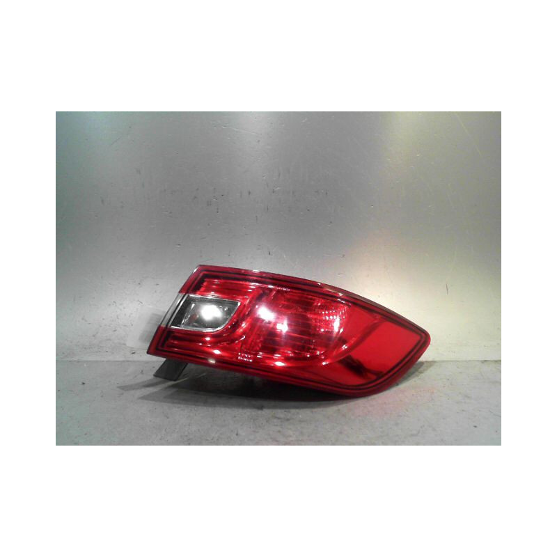 FEU ARRIERE DROIT RENAULT CLIO