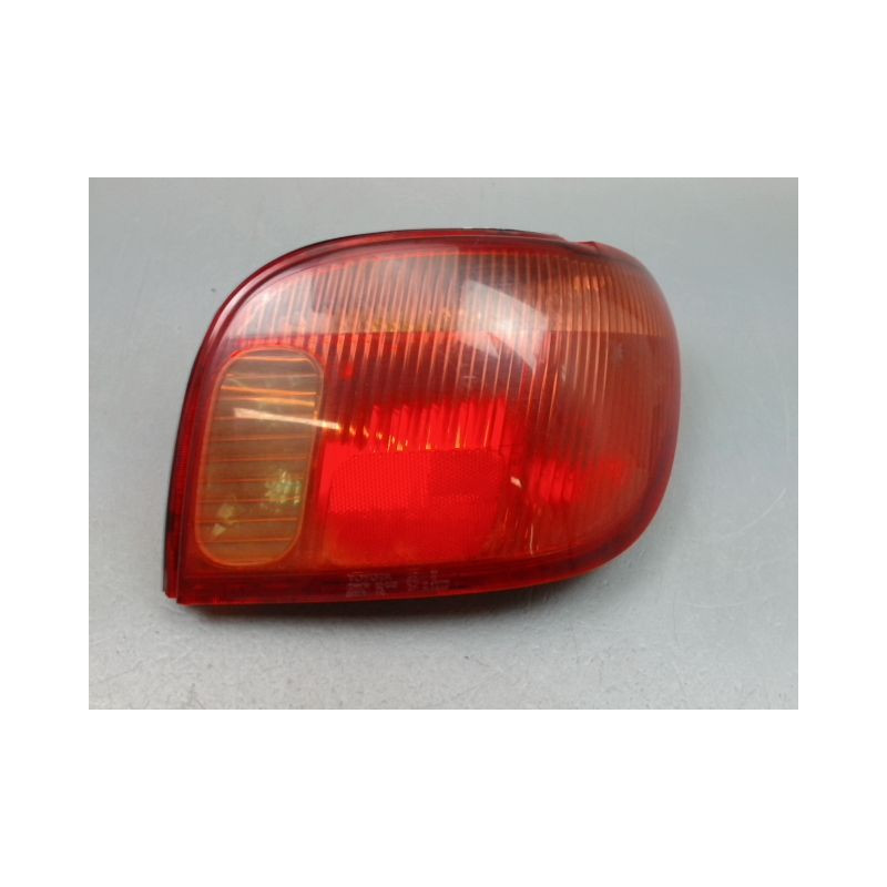 FEU ARRIERE DROIT TOYOTA YARIS I Phase 2 2003-2005