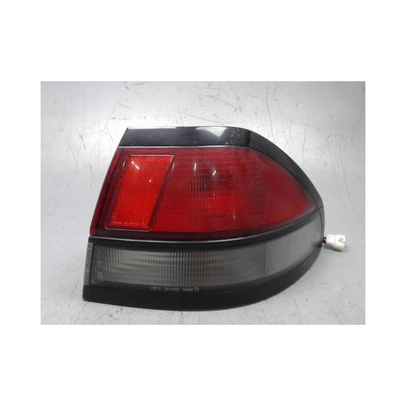 FEU ARRIERE DROIT MAZDA 626 97-99