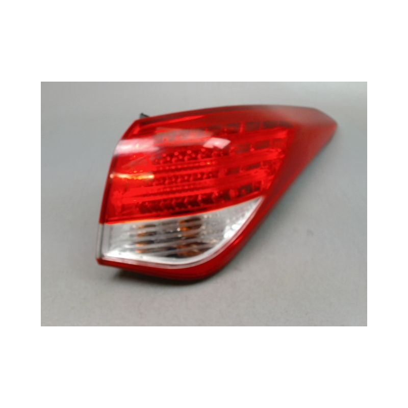 FEU ARRIERE DROIT HYUNDAI I40