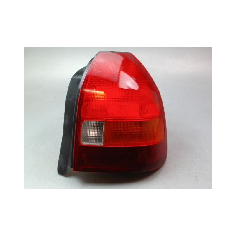 FEU ARRIERE DROIT HONDA CIVIC 95-99