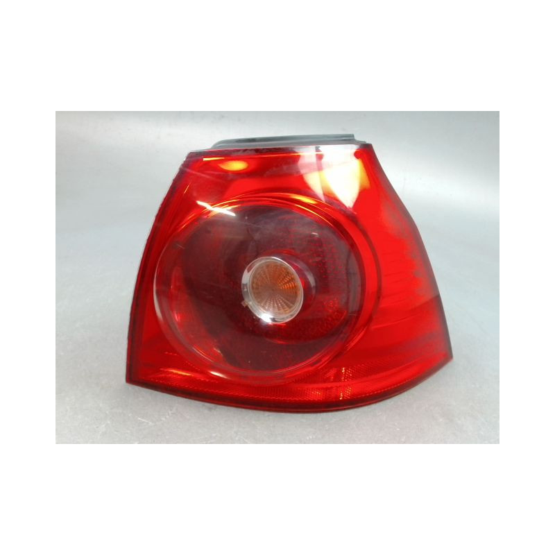 FEU ARRIERE DROIT VOLKSWAGEN GOLF V (1K) 2003-2008