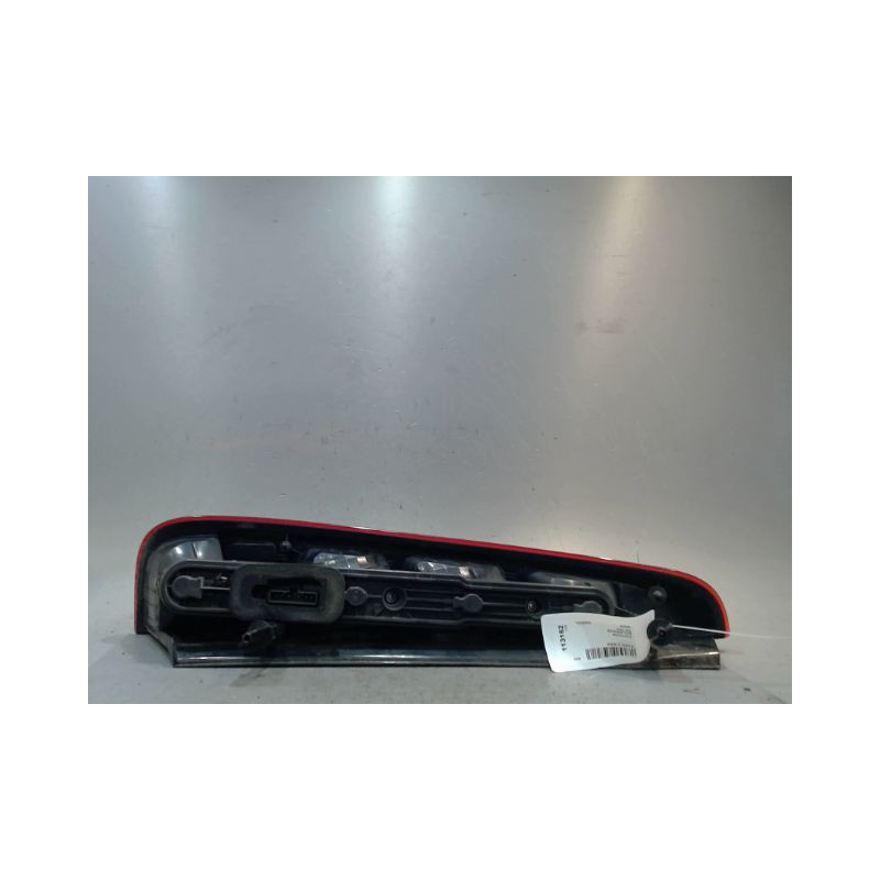 FEU ARRIERE DROIT FORD C-MAX