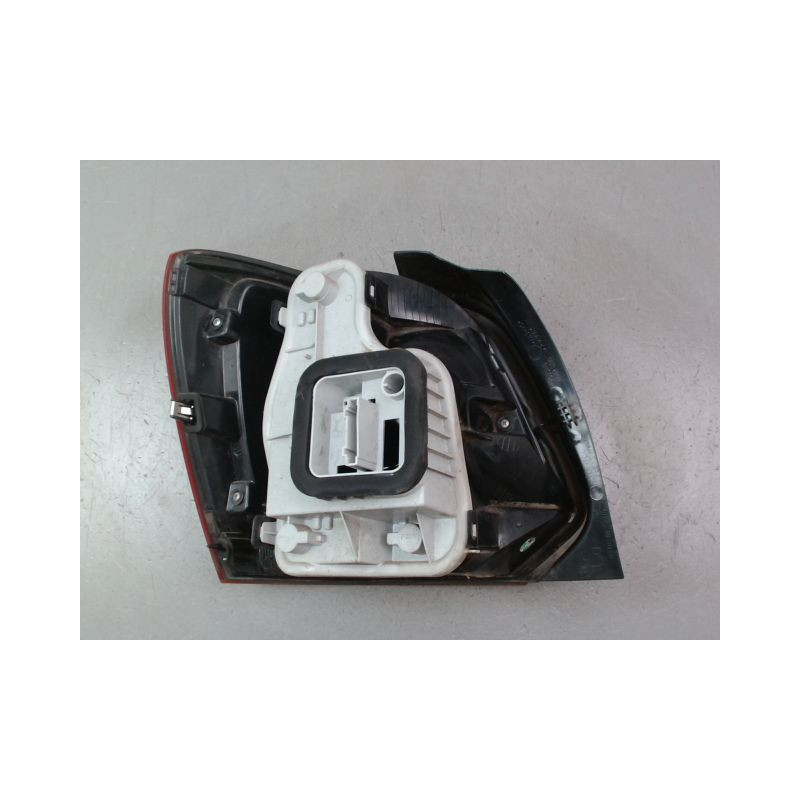 FEU ARRIERE DROIT VOLKSWAGEN POLO V Phase 1 (6R) 2009-...