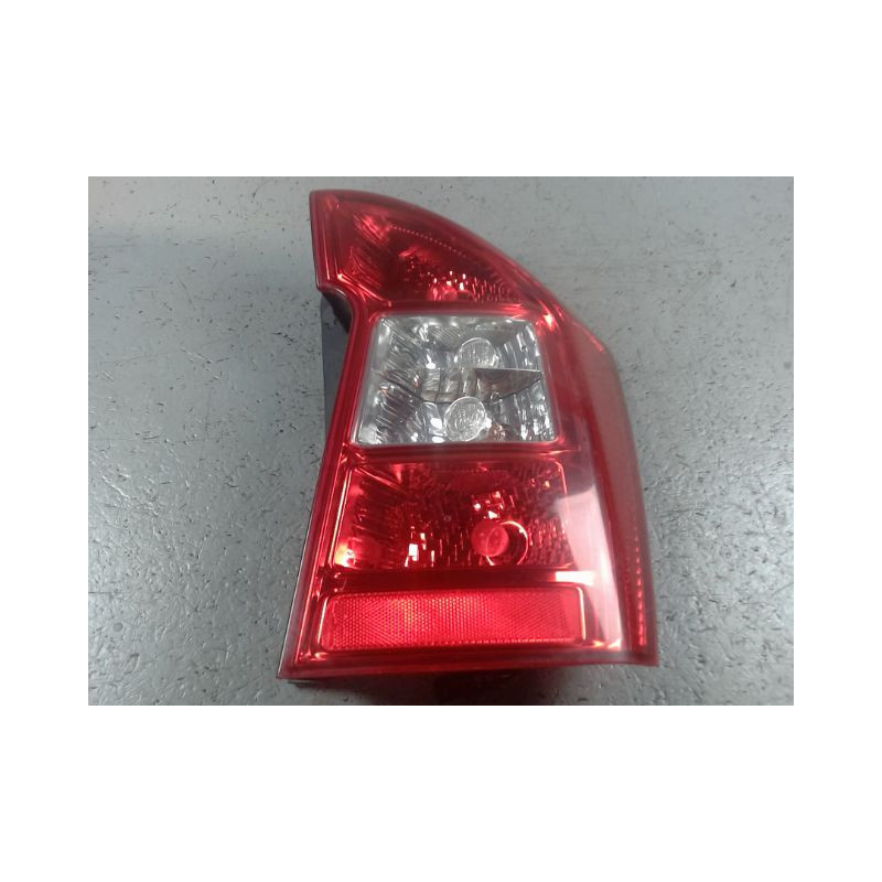FEU ARRIERE DROIT KIA CARENS 2002-