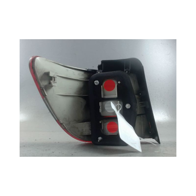 FEU ARRIERE DROIT MERCEDES CLASSE B 05-08