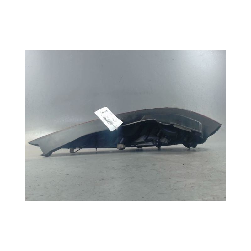 FEU ARRIERE DROIT NISSAN ALMERA TINO 2003-