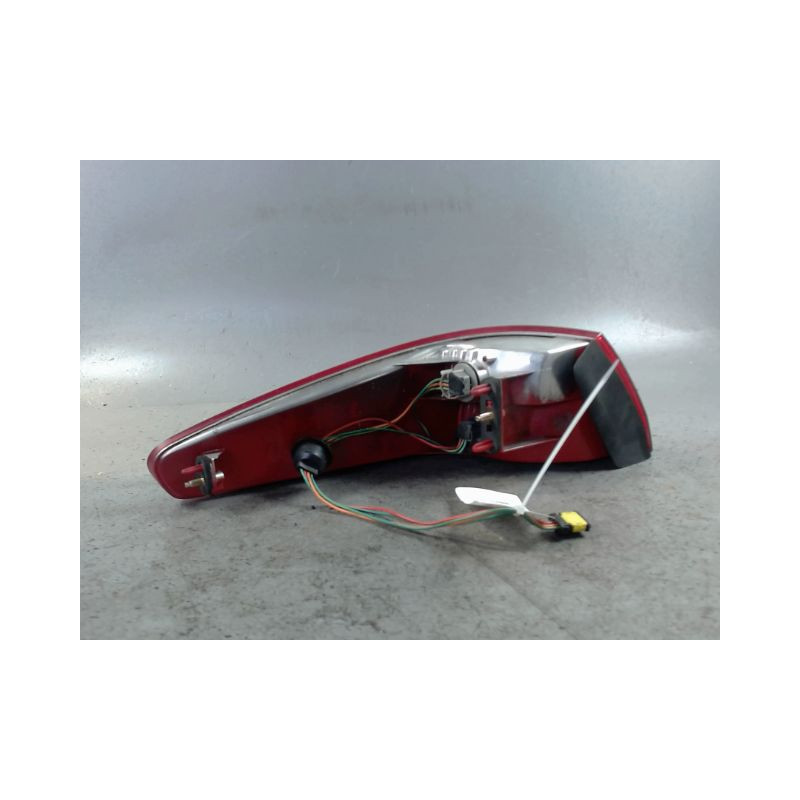 FEU ARRIERE DROIT PEUGEOT 607 99-2004