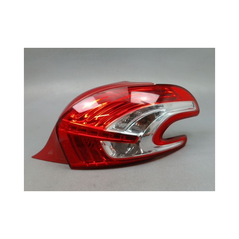 FEU ARRIERE DROIT PEUGEOT 208 Phase 1 2012-...