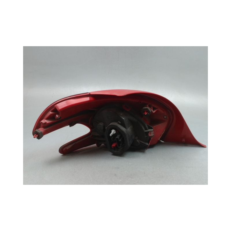 FEU ARRIERE DROIT PEUGEOT 208 Phase 1 2012-...