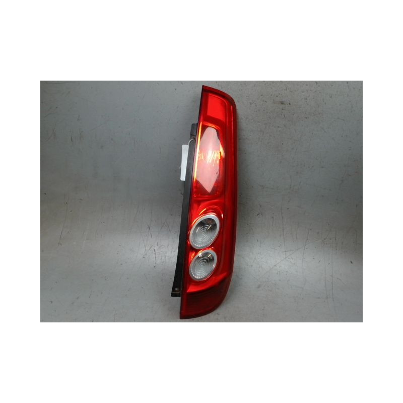 FEU ARRIERE DROIT FORD FIESTA 2005-