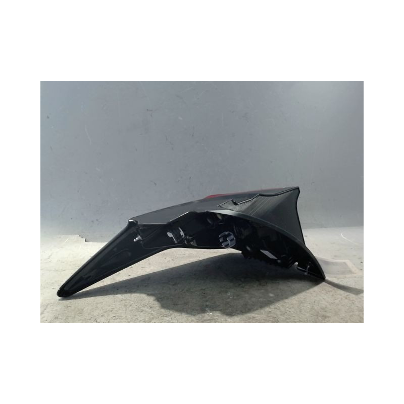 FEU ARRIERE DROIT MAZDA MAZDA 2
