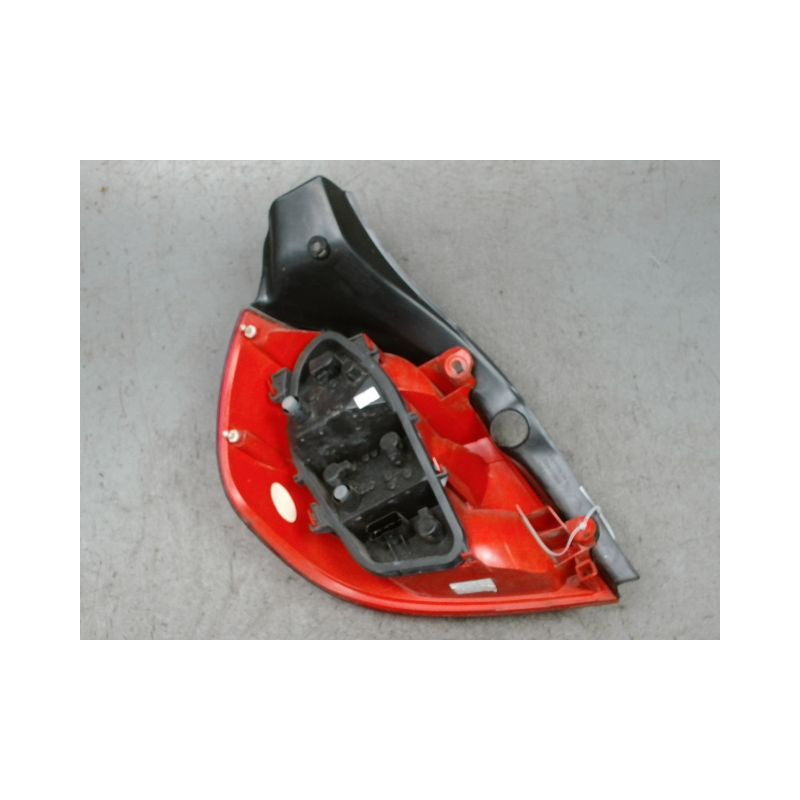 FEU ARRIERE DROIT RENAULT CLIO III 2005-