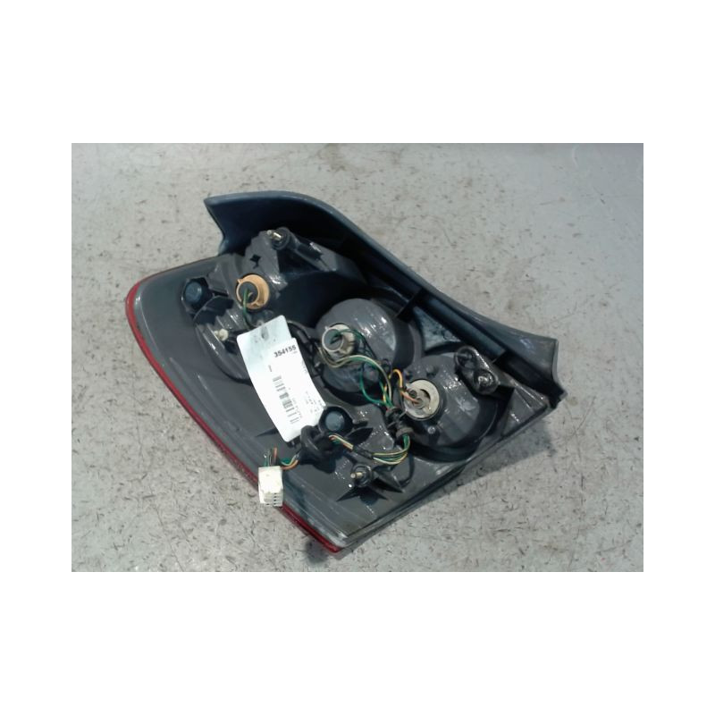 FEU ARRIERE DROIT MAZDA 323