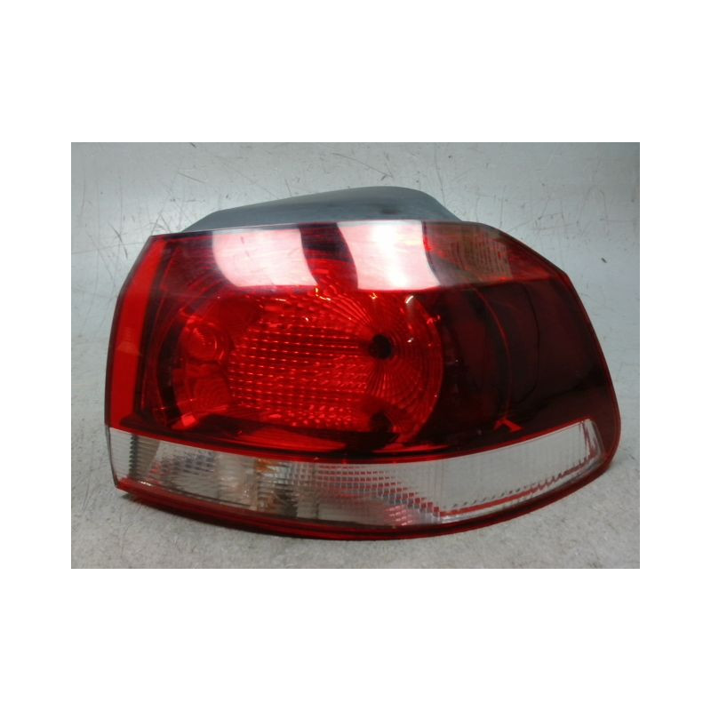 FEU ARRIERE DROIT VOLKSWAGEN GOLF VI 2008-