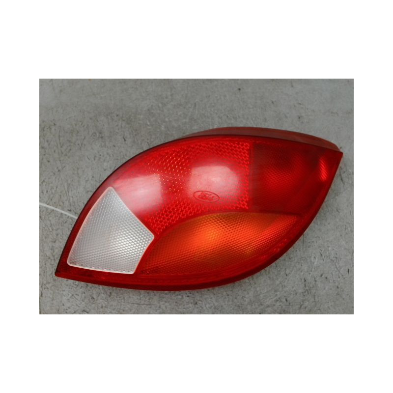 FEU ARRIERE DROIT FORD KA