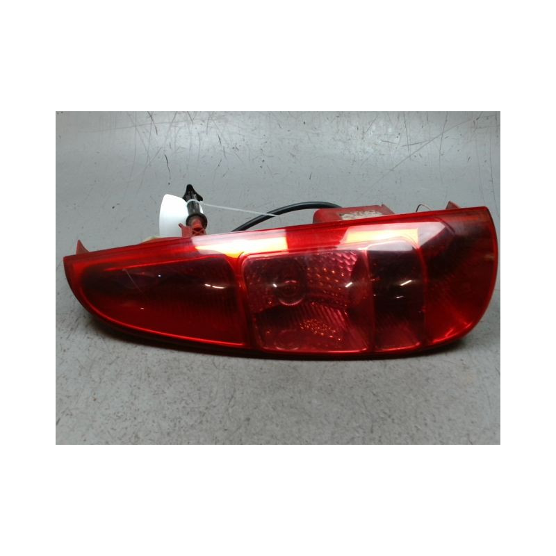 FEU ARRIERE DROIT PEUGEOT 807