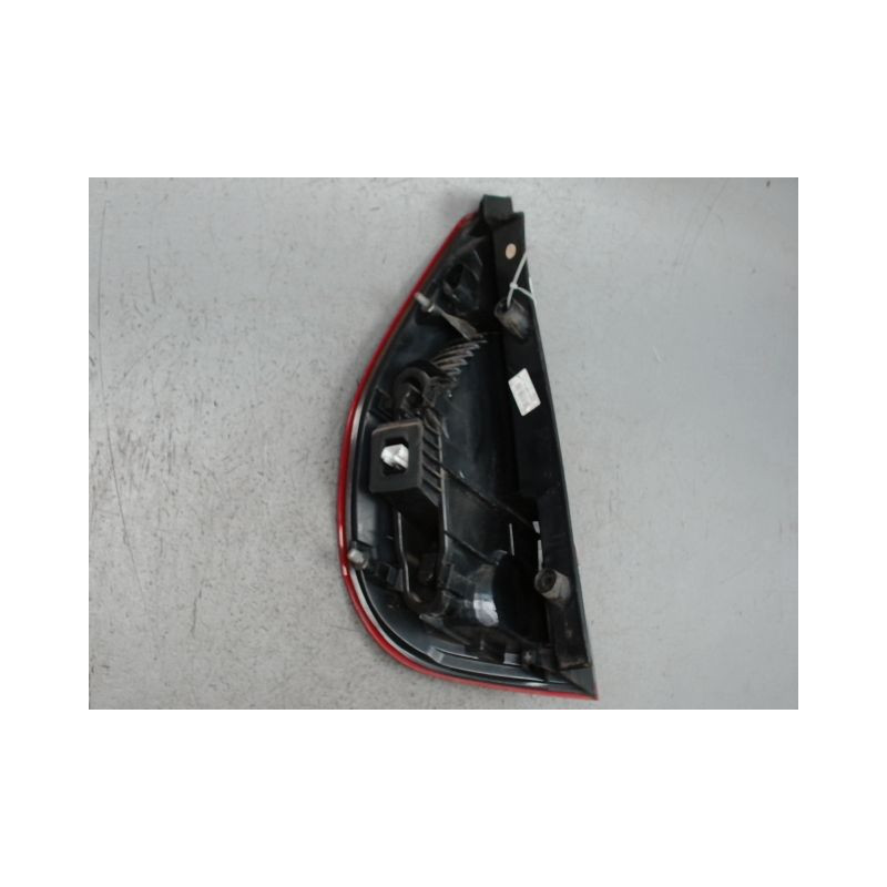 FEU ARRIERE DROIT RENAULT MEGANE