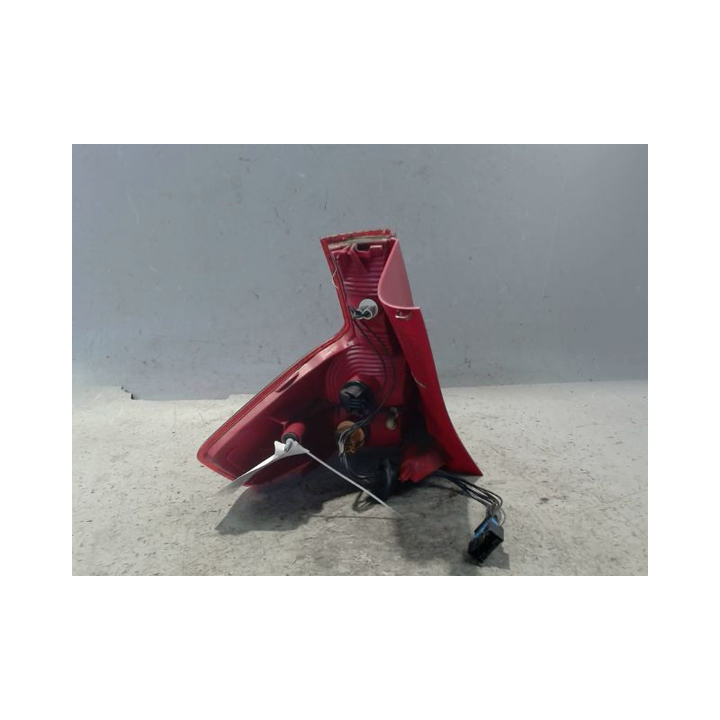 FEU ARRIERE DROIT CITROEN C4 04-08