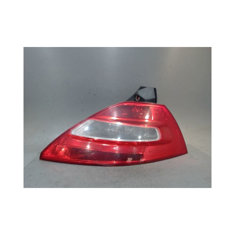 FEU ARRIERE DROIT RENAULT MEGANE