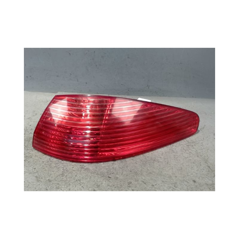 FEU ARRIERE DROIT PEUGEOT 607 2004-