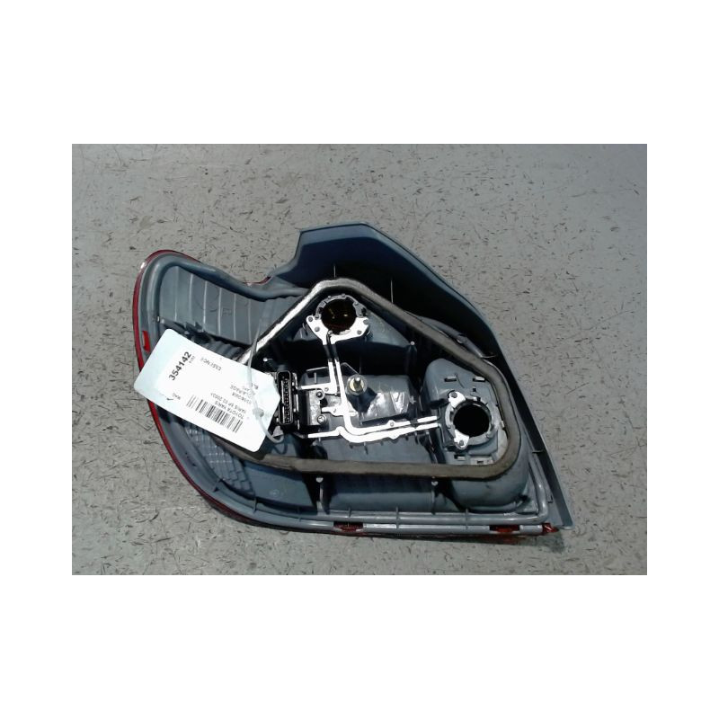 FEU ARRIERE DROIT TOYOTA YARIS 2003-