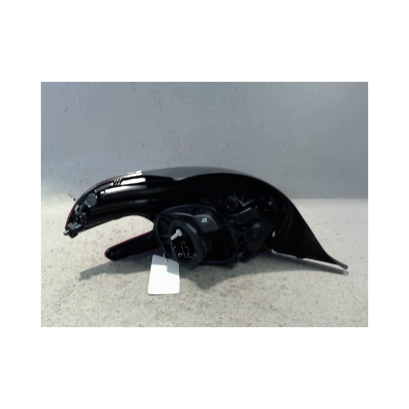 FEU ARRIERE DROIT PEUGEOT 208
