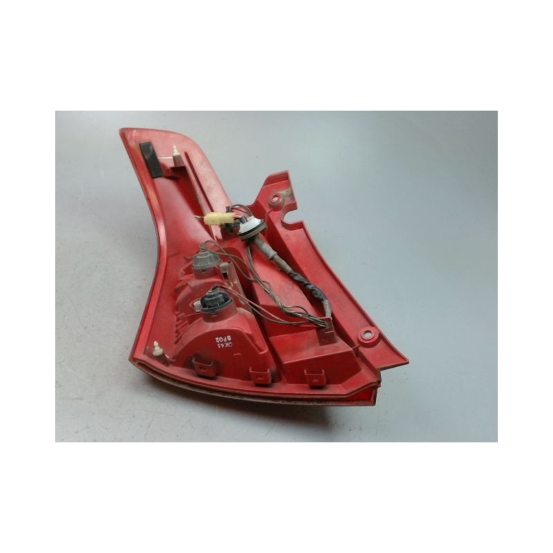 FEU ARRIERE DROIT SUZUKI SWIFT III 2005-2011
