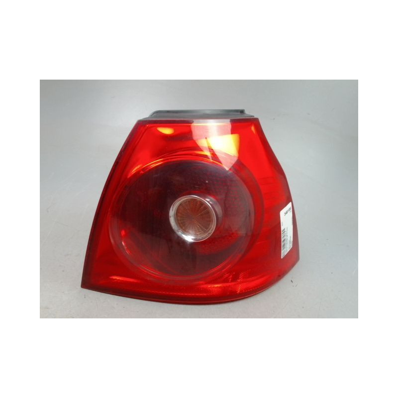 FEU ARRIERE DROIT VOLKSWAGEN GOLF V (1K) 2003-2008