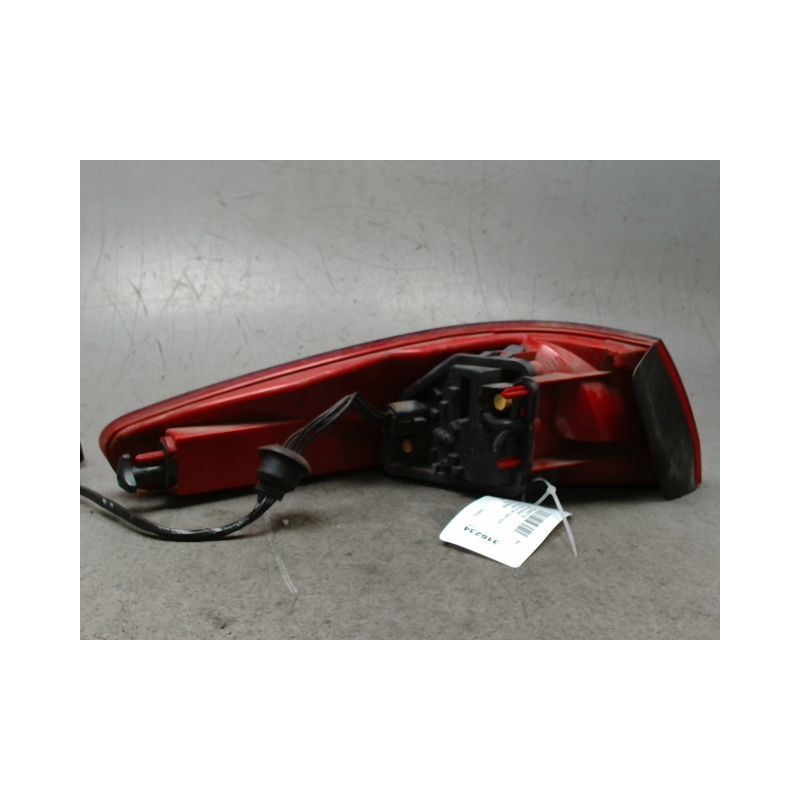 FEU ARRIERE DROIT PEUGEOT 607 2004-