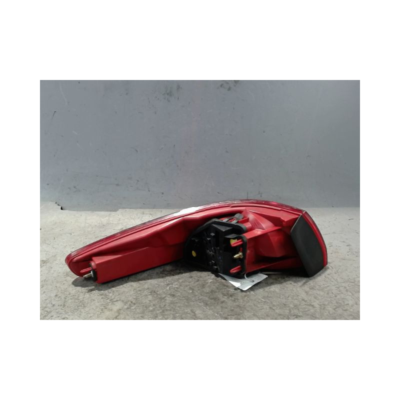 FEU ARRIERE DROIT PEUGEOT 607 2004-