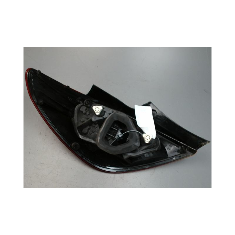 FEU ARRIERE DROIT OPEL CORSA 06-09