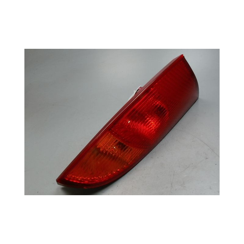 FEU ARRIERE DROIT FORD FOCUS COUPE 98-04