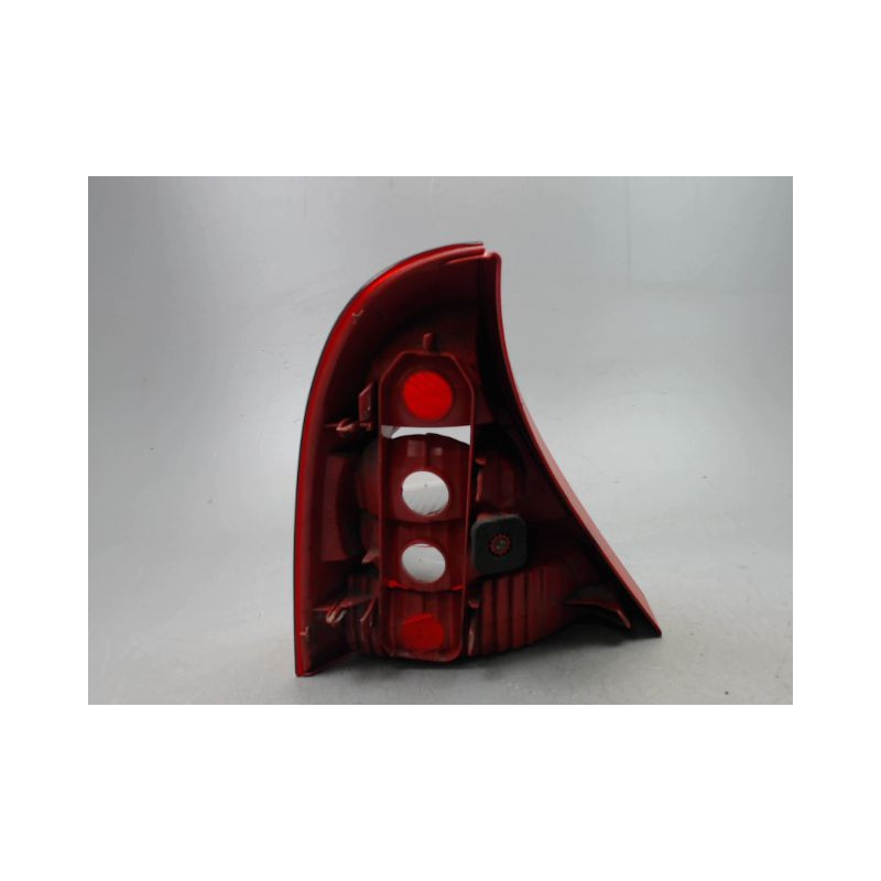 FEU ARRIERE DROIT RENAULT CLIO II Phase 2 2001-2006