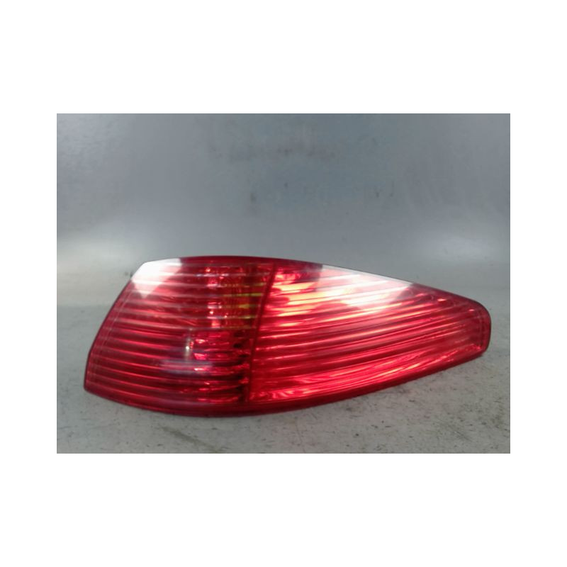 FEU ARRIERE DROIT PEUGEOT 607 2004-