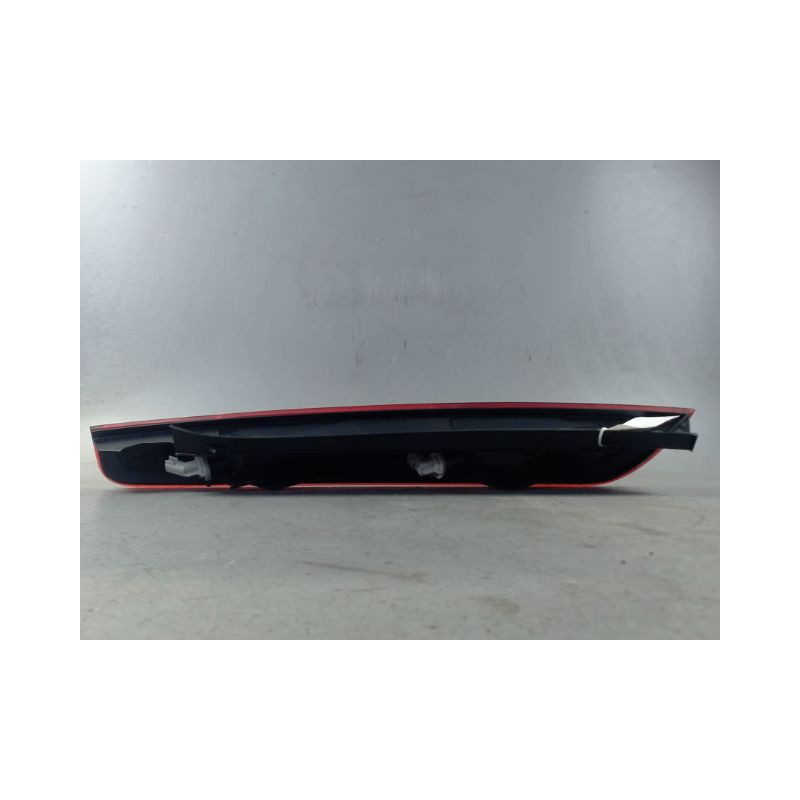 FEU ARRIERE DROIT FORD FOCUS COUPE 04-07